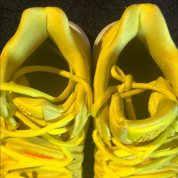 Kyrie 5 Sponge Bob - Picture 6 of 6